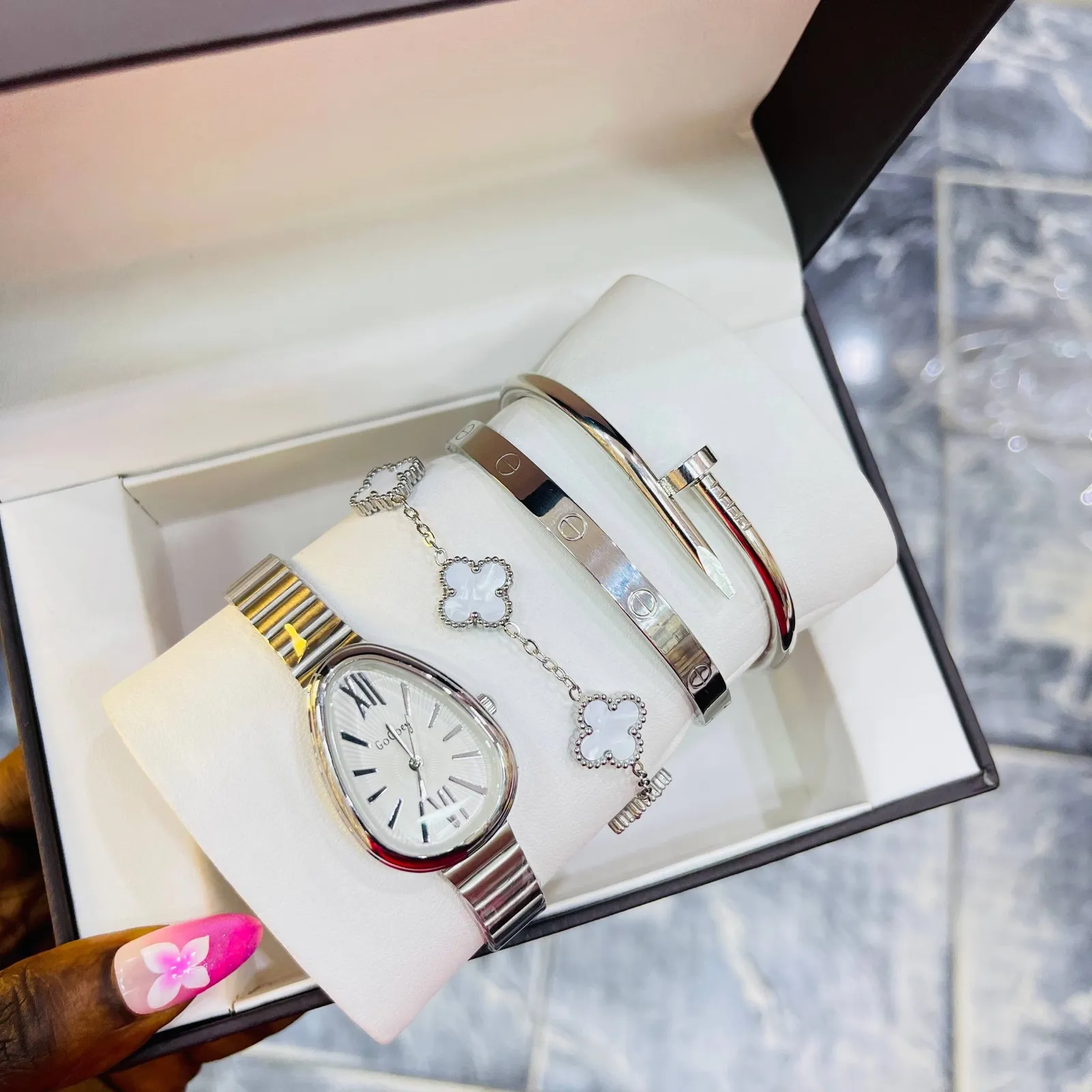 Luxe Watch Stack, photo 5