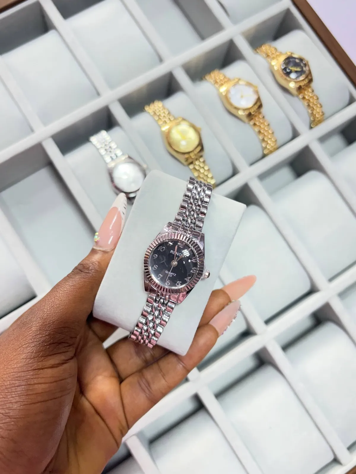 Women's Renos Wristwatch, photo 3