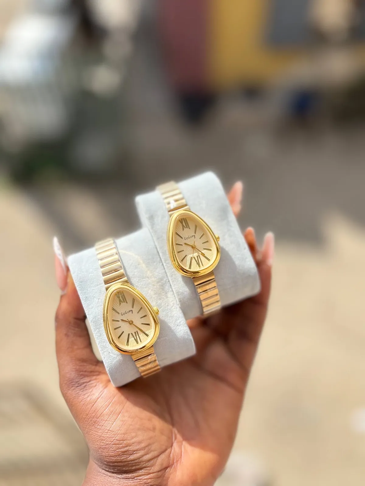 Female Oval Quartz Watch, photo 9