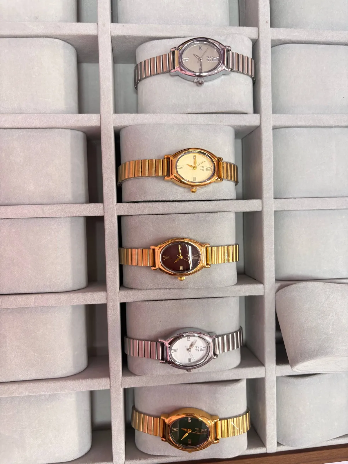 KOUTAKE DELUXE WRISTWATCH
